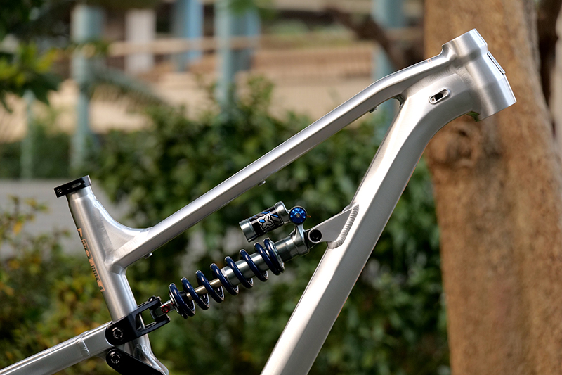 Rangka Sepeda Soft Tail dari A - Mountain Biking In The Uk ulasan dan harga
